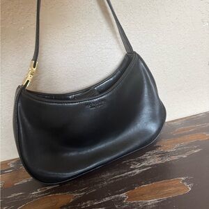 Vintage Mondani Elegant Black Leather Shoulder Bag